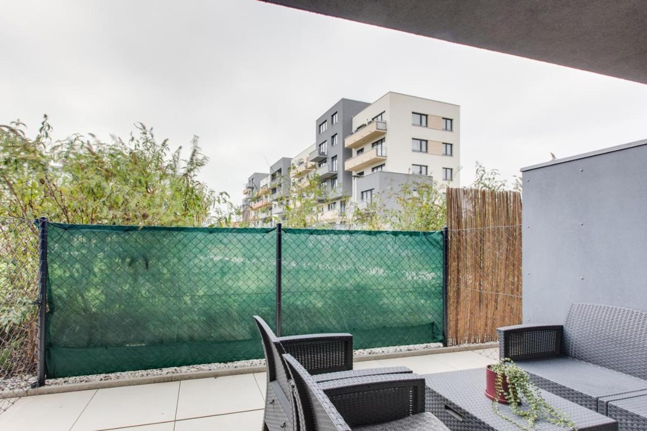 Brand-new, Equipped Near The Metro *