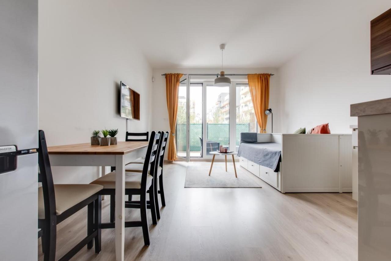 Brand-new, Equipped Near The Metro